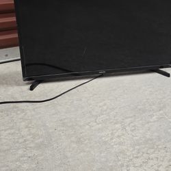 VIZIO 32” Class HD 720p LED Smart TV (VHD32M-08)