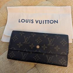 Lv Sara Wallet 