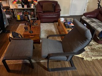 Cantilever Lounge Chair with Ottoman