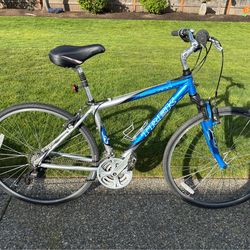 Trek 7100 Multitrack Hybrid Bike - Comfortable, Reliable