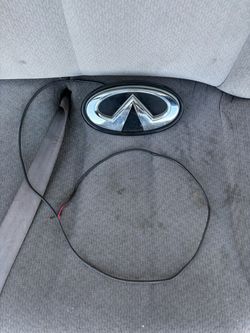Infiniti Q50 14-17 White Emblem