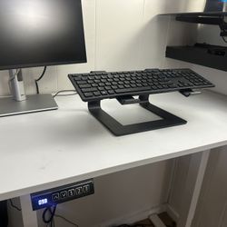 Electric Height Adjusting White Desk 