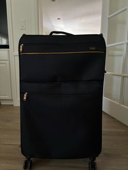 Lucas large luggage - $45 Great Deal!