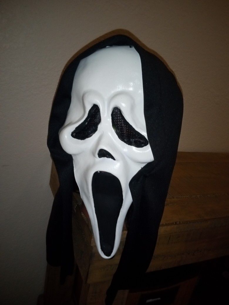 Ghostface Masks - Scream VI Masks - Classic With w/ Black Shroud  👻✔️ Latex