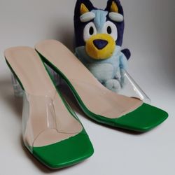Women's Green Mules

Size US 10.5