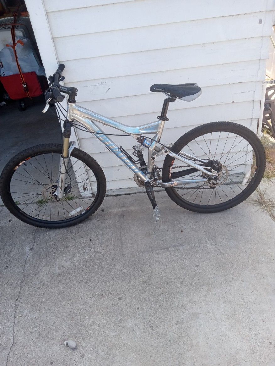 Dual Suspension Specialized M4 Mtn Bike