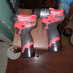 New Milwaukee M12 new generation.
Impact And  Drill  With  2 Battery  No Charger 