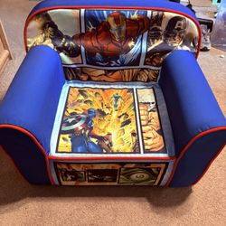 Delta Children Foam Snuggle Chair, Marvel Avengers