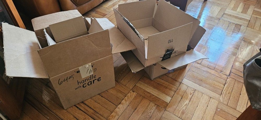 Boxes And Packing / Shipping Supplies