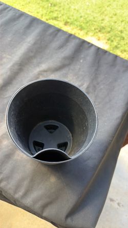 Self watering pots