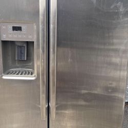 GE 2 door stainless fridge 