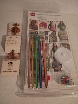 Crochet Kit + Bonus Hook (Bamboo)
