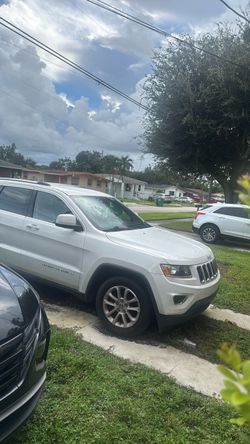 Jeep Grand Cherokee SUV White