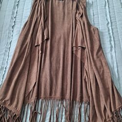 Womens 1X Western Style Fringe Vest