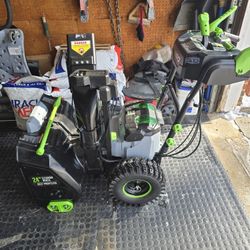 EGO Power+ Peak Power SNT2405 24 in. Two stage 56 V Battery Snow Blower Kit (Battery & Charger) W/ TWO 7.5 AH BATTERIES