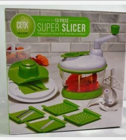 Salad spinner and mandolingood