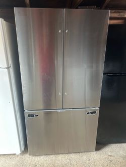 LG - 36-in Standard-Depth MAX 31.7 Cu. Ft. French Door