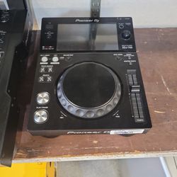 Pioneer XDJ 750