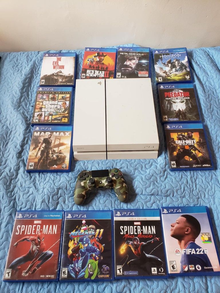 In Great Conditions PS4 500GB $150! The Playstation 4 1,000GB $175! Looking to sell all Separately $15! Per Great Game & $10! Regular Game all work