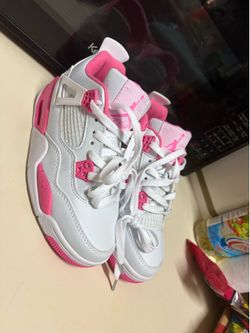 Girls shoes