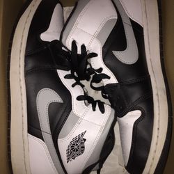 Jordan 1 Mid 11M