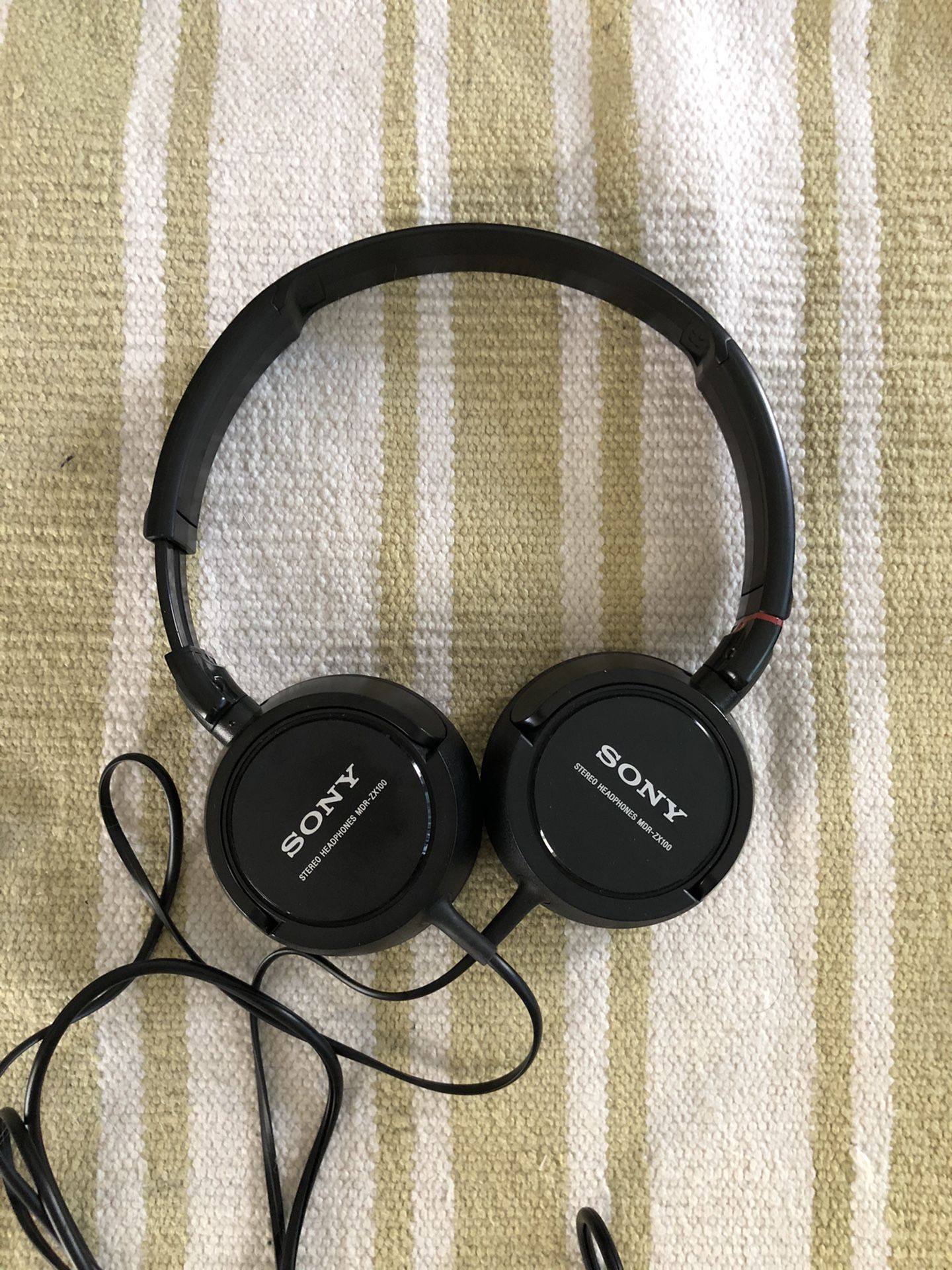 Sony MDR-ZX100 Headphones