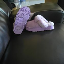 Size 6 Uggs