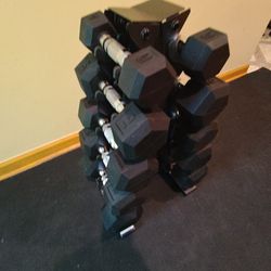 Like New 5lb Thru 25lb Rubber Hex Dumbbell Set With Rack 