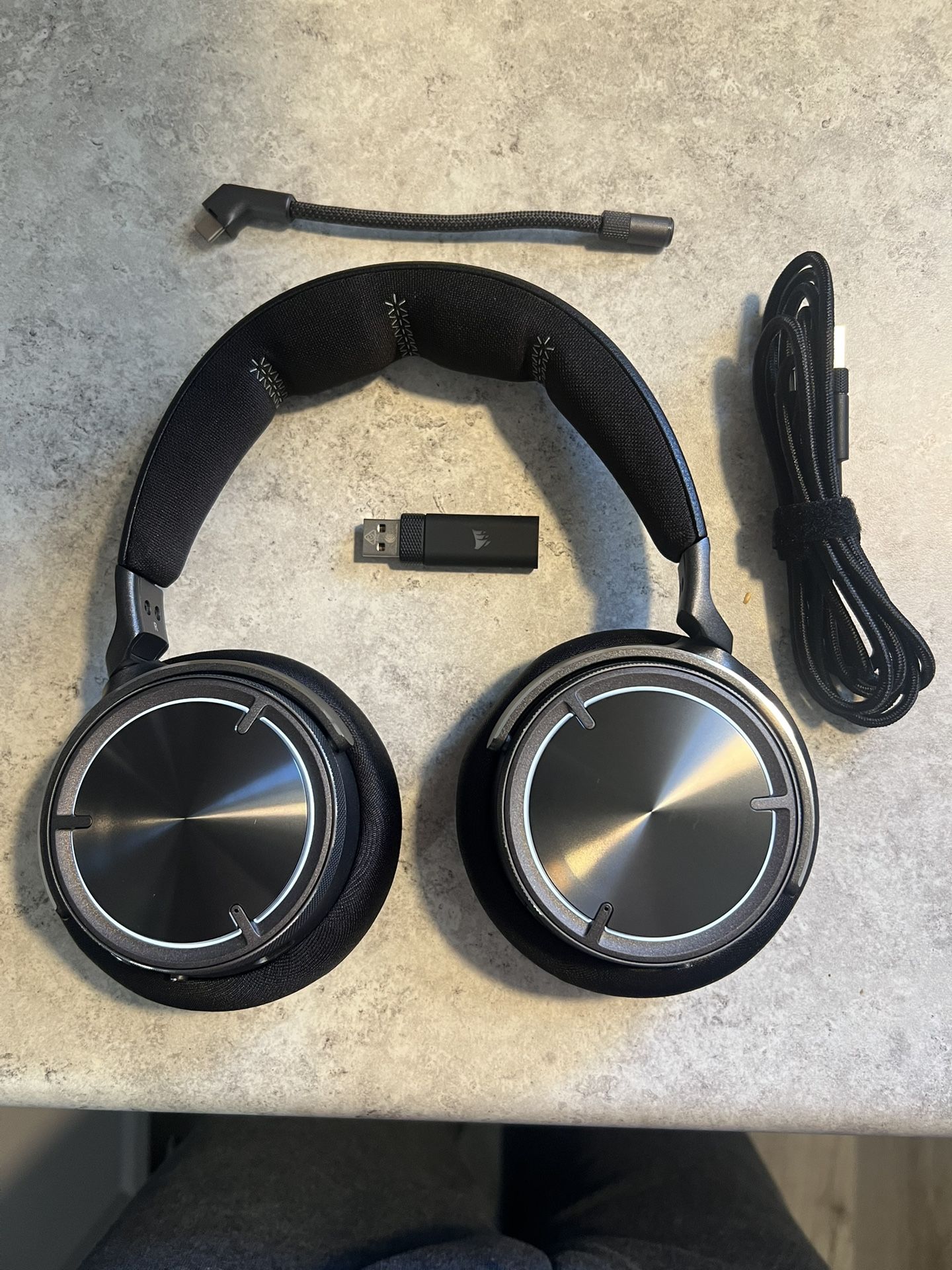Gaming Headsets Virtuoso Max Carbon Wireless