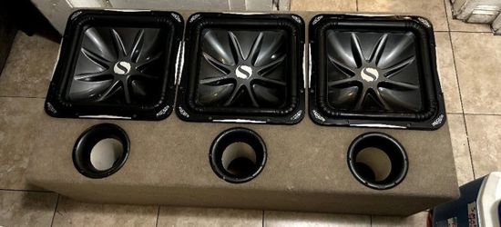 Ground Shaker Triple Subwoofer Box L7 Kickers