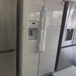 New GE
21.9 cu. ft. Side by Side Refrigerator in White, Counter Depth