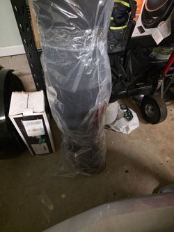 Brand New - Dee Zee Universal Truck Bed and Tailgate Mats