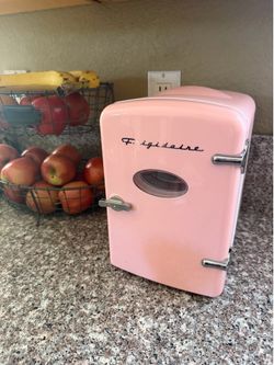 Mini fridge