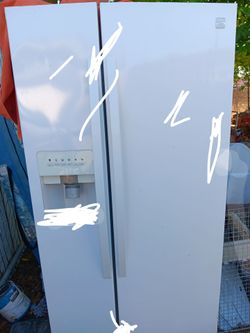 working fridge with water and icemaker