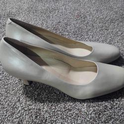 Comforts White Patent Leather Pumps Round Toe Low Heel Shoe