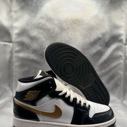Air Jordan 1 mid metallic black white gold