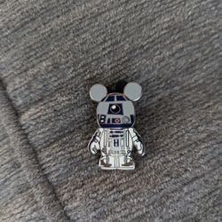 R2D2 Disney pin
