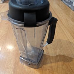 Vitamix Container / Canister / Pitcher : 64 oz / 2L