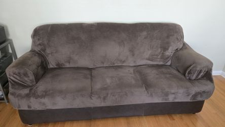 FREE SOFA, must pick up, looking for quick pick up