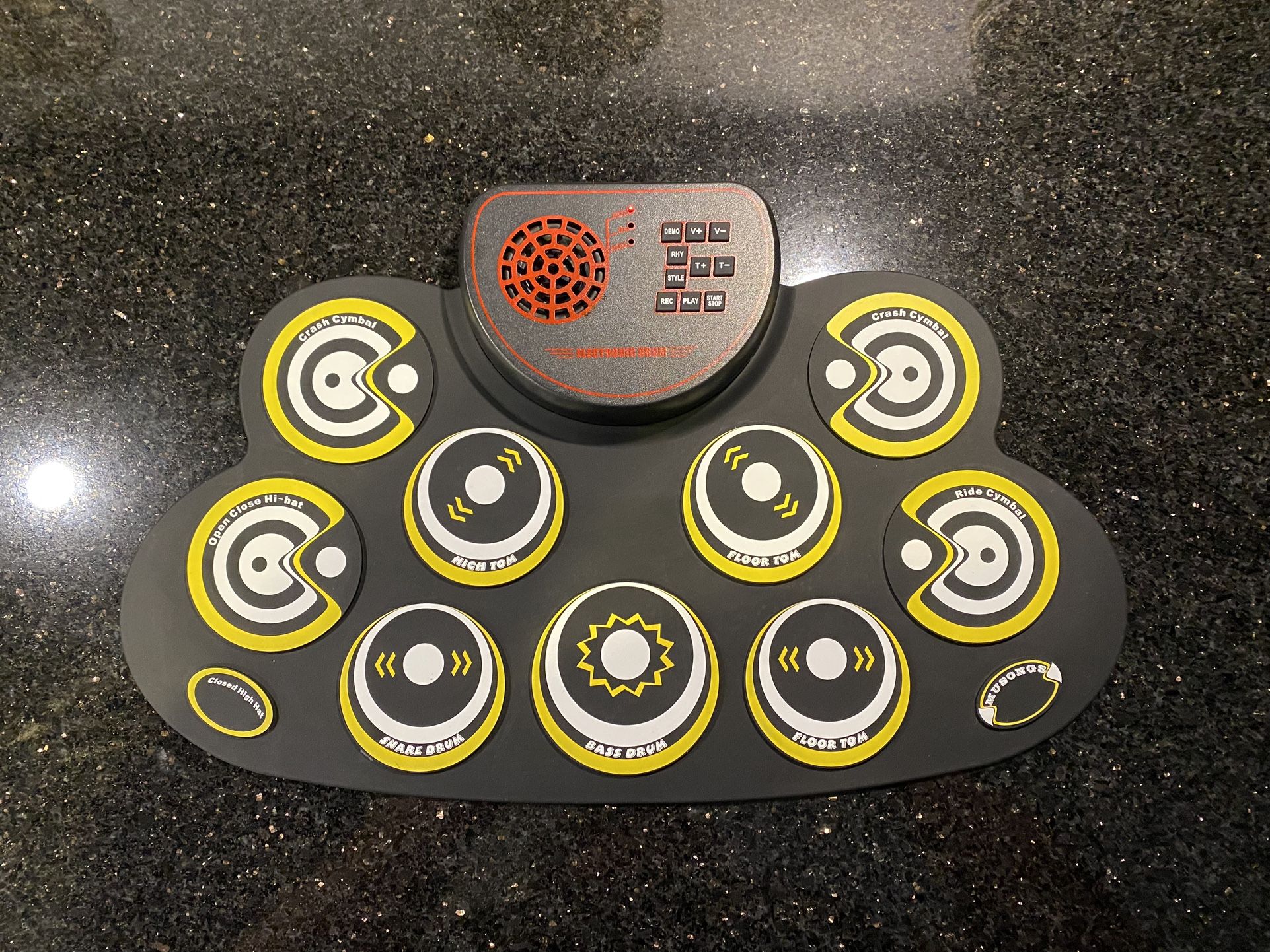 Electronic Roll up Drum 9 Pads Thicken Silicone Built-in Speaker+Charger & Pedal