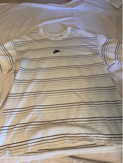 3 shirts one sweater like new condition $60 for all size M