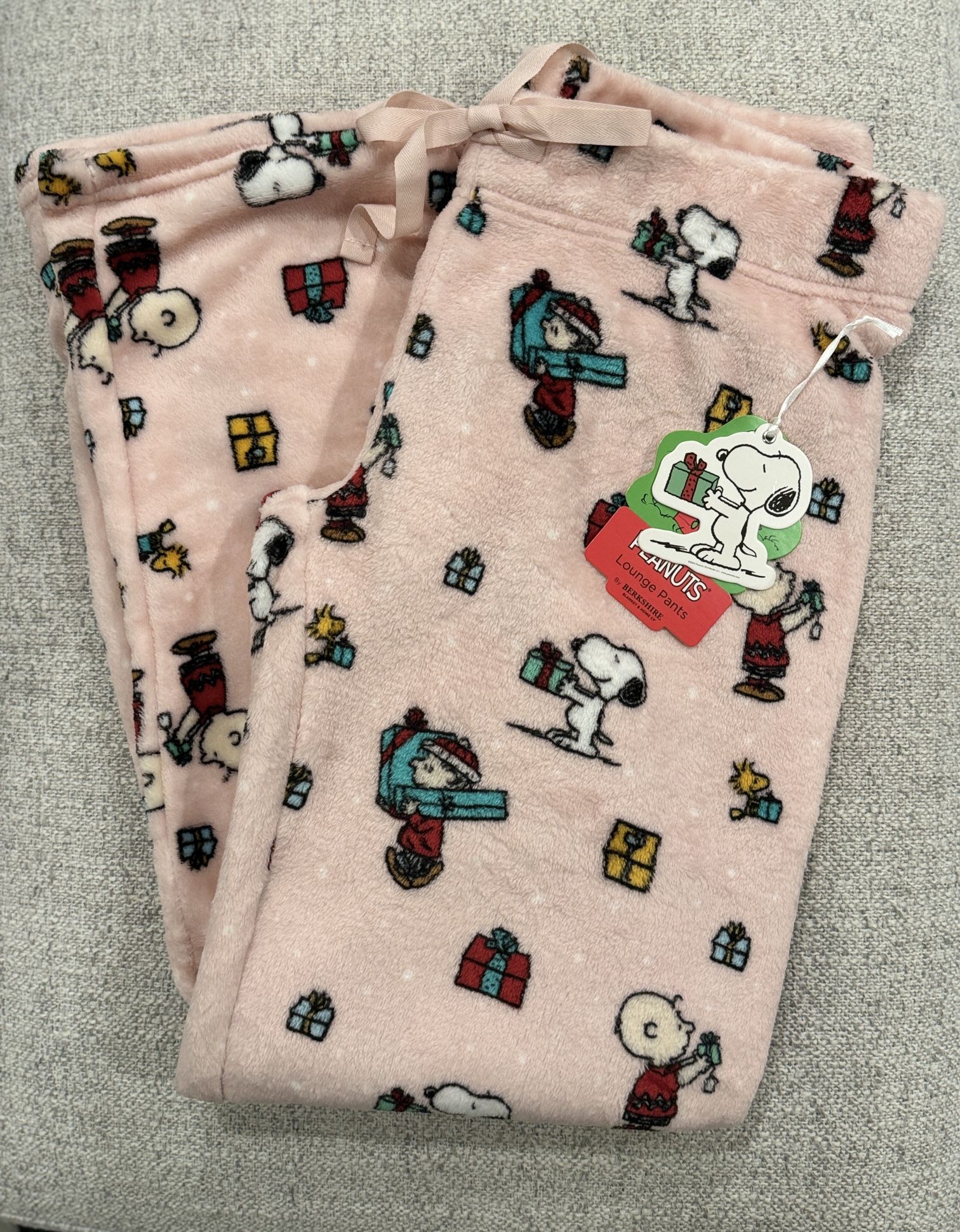 New peanuts snoopy Christmas Pants Small