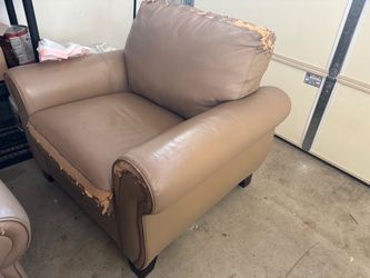 Free living room 3 piece set