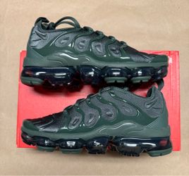 Nike Air Vapormax Plus Camo Green Men’s size 6 Running shoes NEW!