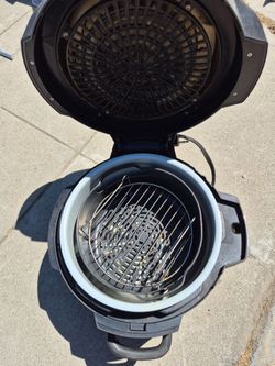 Ninja air fryer/ pressure cooker