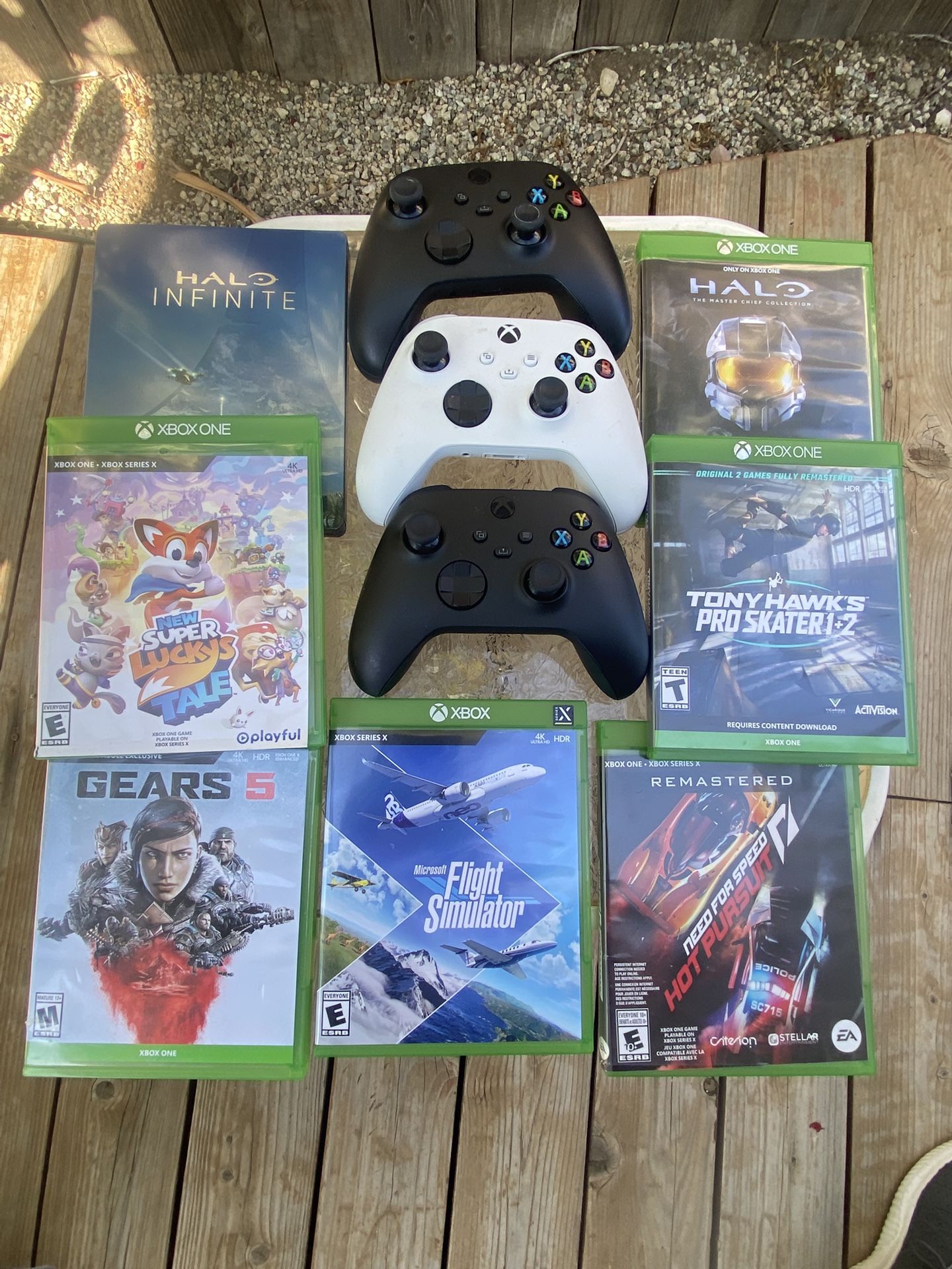 Microsoft Xbox Series X|S Wireless Controllers