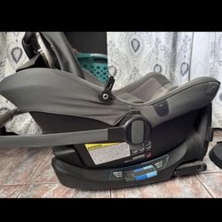 Nuna Car seat