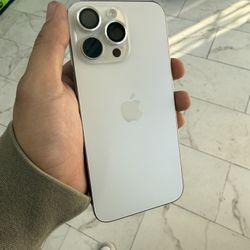 iPhone 15 Pro Max Unlocked 256Gb White 