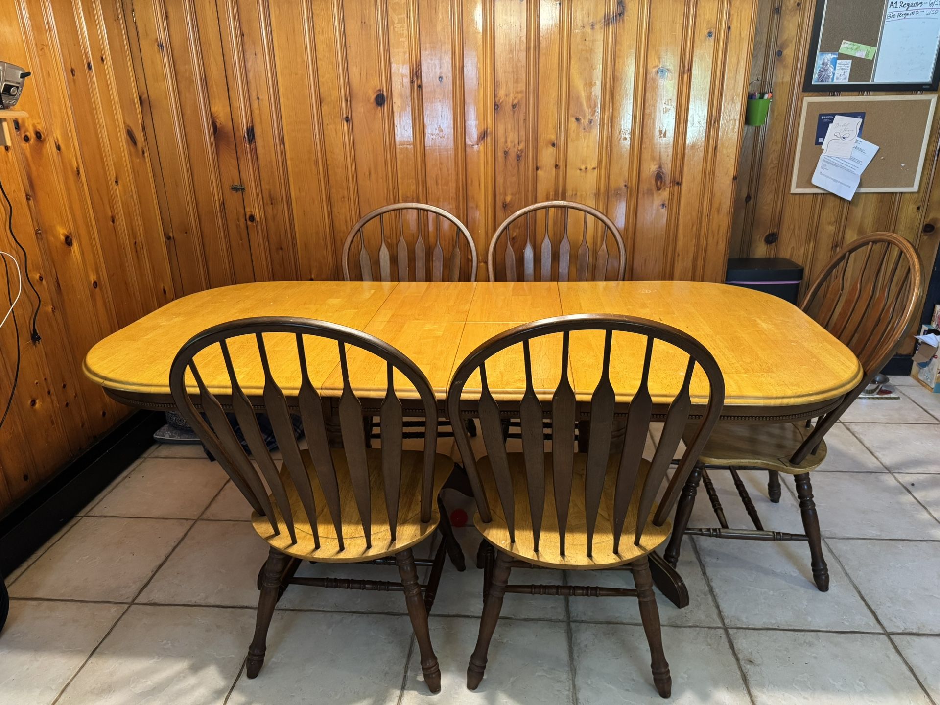 Dining Table With Leaf And 6 Chairs