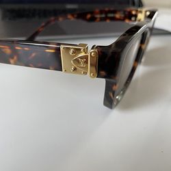 Louis Vuitton x Virgil Abloh City Sunglasses for Sale in Fountain Valley,  CA - OfferUp